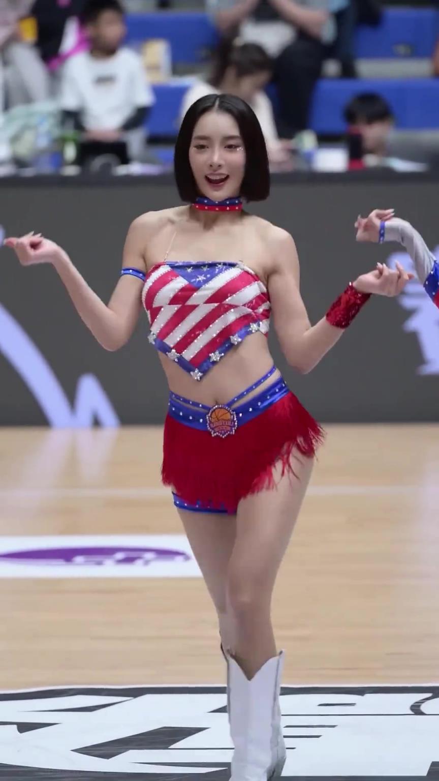 太離譜了 ！幾乎是完美女人！